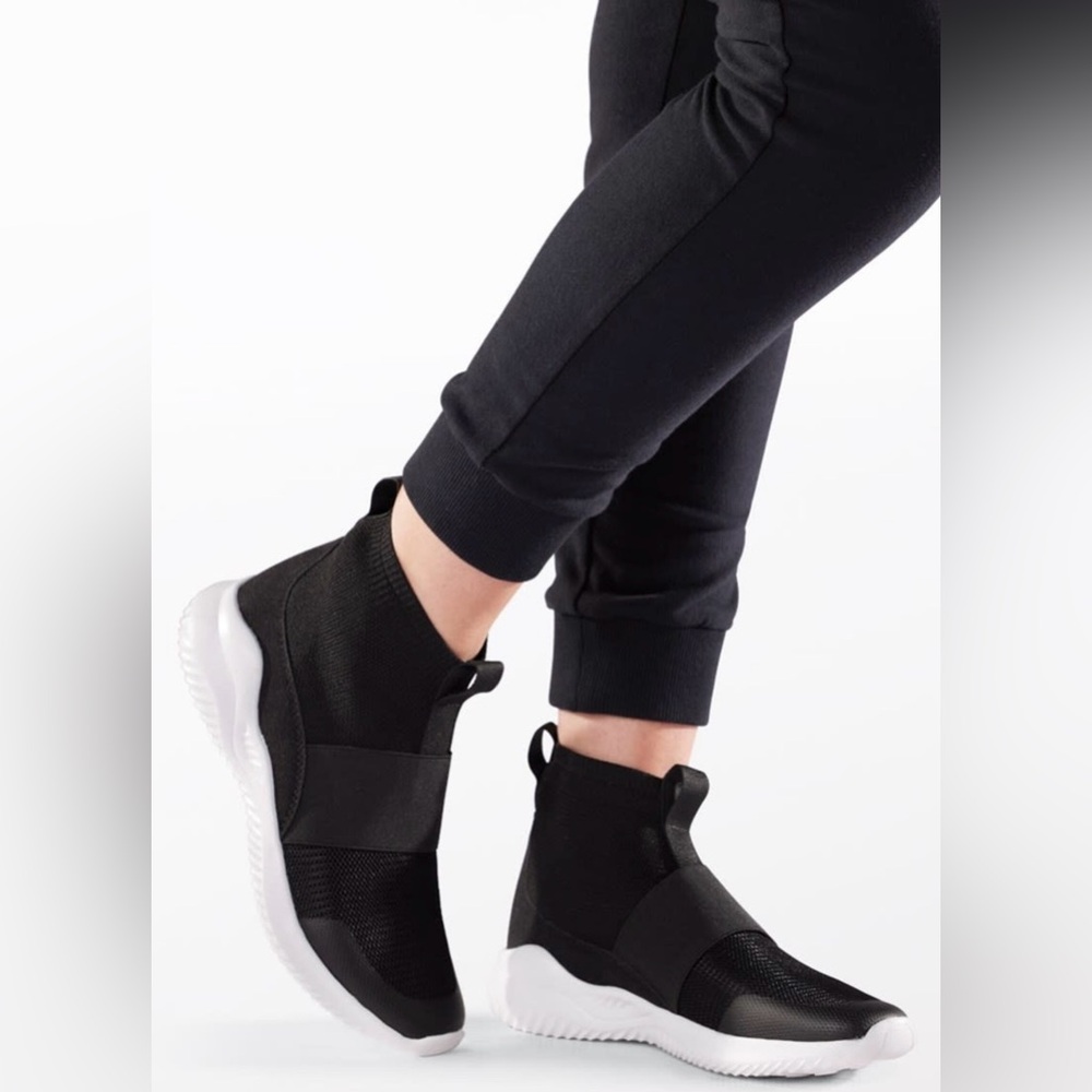 Amazon Black and White Women's Sneakers size 8